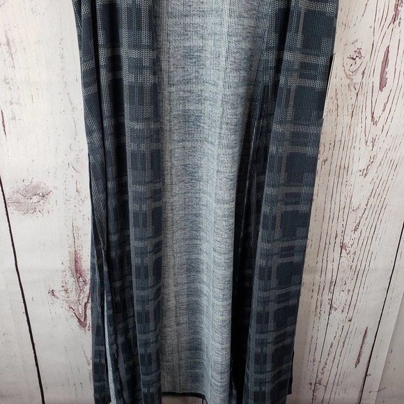 LulaRoe Joy Vest Womens Size XS Plaid Sleeveless Open Front Long Black NWT - Picture 3 of 6